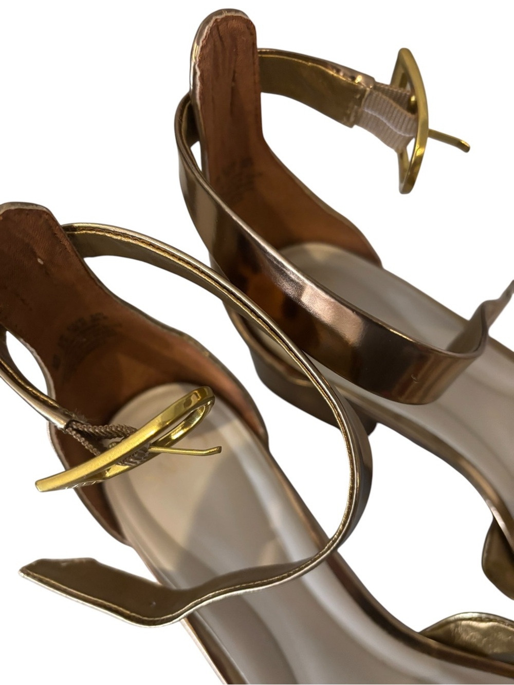 Franco Sarto Metallic Gold & Silver Low Block Heel Sandals Women’s Size 8 - Picture 6 of 6